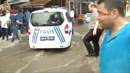 İstanbul'da Yağmurla Birlikte Sel Geldi