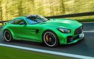 VÍDEO: ¿Es mejor el Mercedes-AMG GT R que el Porsche 911 GT3?