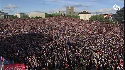 20 000 supporters islandais font un dernier Viking Clap