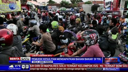 Download Video: Pengisian BBM di Pintu Keluar Tol Brebes Timur Dipadati Pemudik