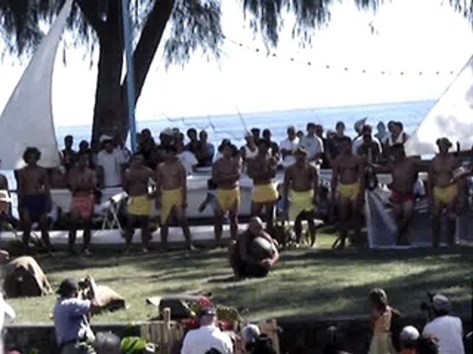 Heiva i Tahiti : lever de pierre