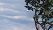 Bursa Yangın Helikopteri 2 Ton Suyu Gazetecilerin Üzerine Böyle Boşalttı