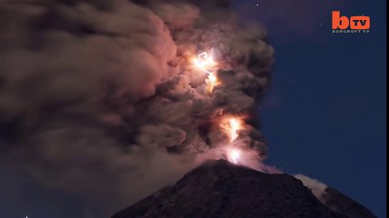 Volcanic Lightning- Rare Footage Of Epic Natural Phenomenon