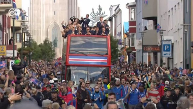 Встреча героев: Исландские футболисты вернулись на родину (05.07.2016)