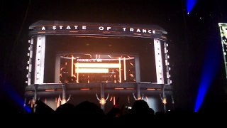 26 - Olêee Arminnn  - Intro Jorn van Deynhoven #ASOT600SAO