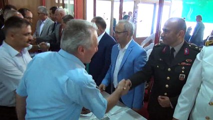 RAMAZAN BAYRAMINDA PROTOKOL ÜYELERİ VATANDAŞLA BAYRAMLAŞTI