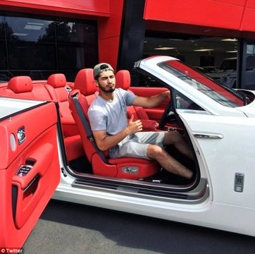 İngiltere'de Yaşayan Arap milyoner: Müslümanım ve Gurur Duyuyorum