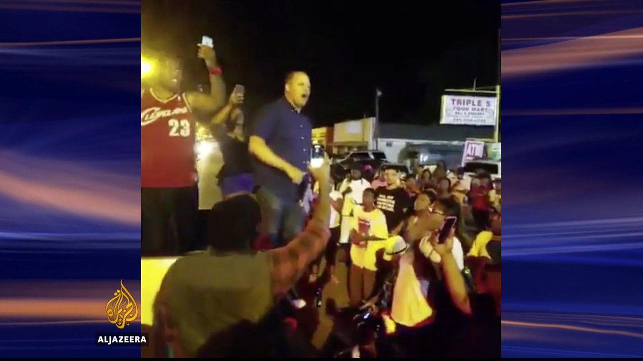 Alton Sterling: US police killing captured on camera