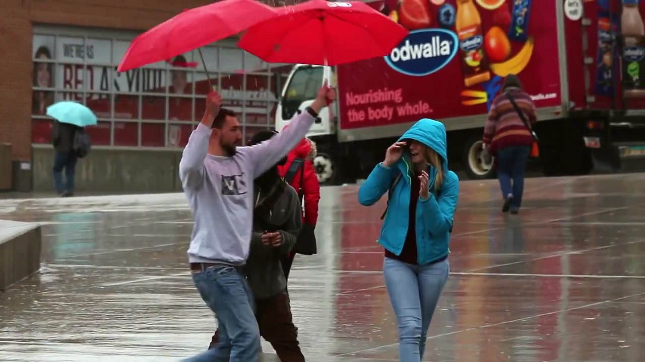 Umbrella-Ing People