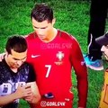 The phone of this person hanged suddenly, but Cristiano gave him time to restart it