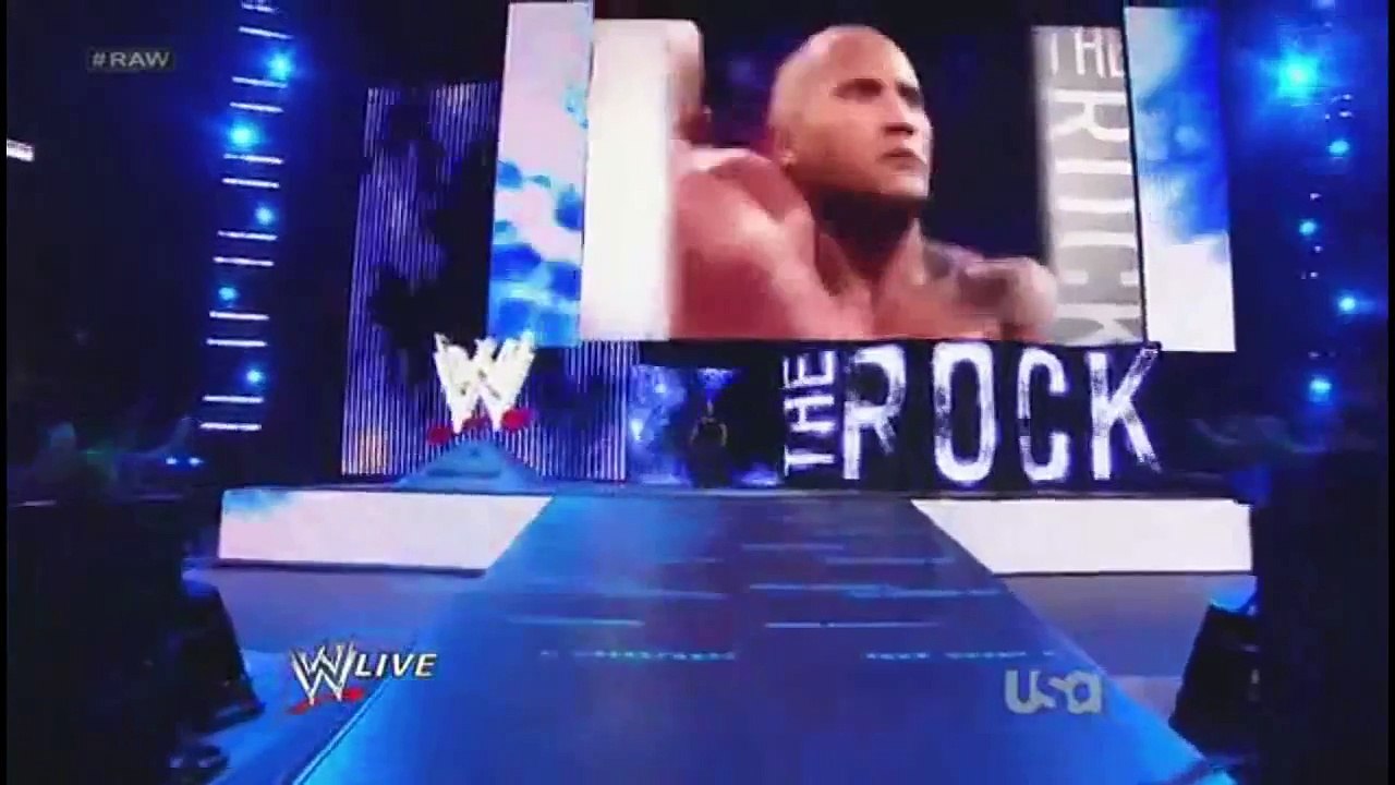 The Rock HUGE POP IN MIAMI AFTER WRESTLEMANIA 28 | RAW 4/2/2012