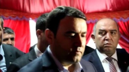 Ağrı Vali Işın Sakık'ı Eleştirdi