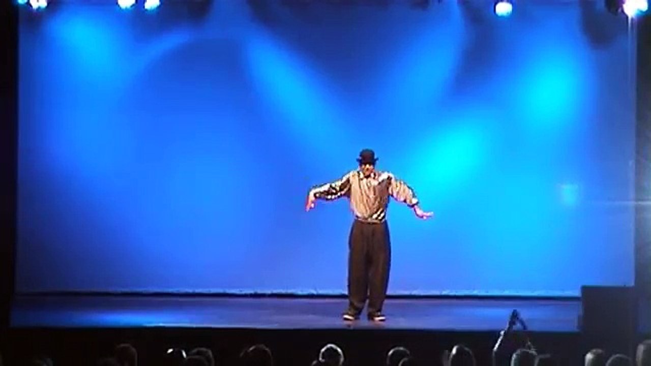 Salah :: Popping and Comedy (Part 2 of 3) :: URBAN DANCE SHOWCASE