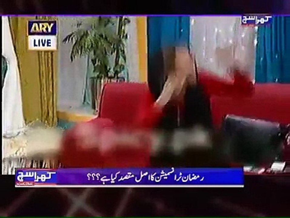 Amir liaqat ka ramzan transmission main be-hoda harkat (Mix World) - YouTube