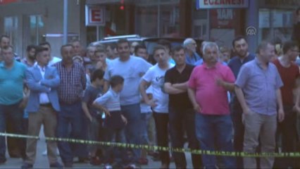 Güncelleme) Askeri Helikopterin Düşmesi - Yaralıların Yağlıdere'de Hastaneye Getirilmesi (1)