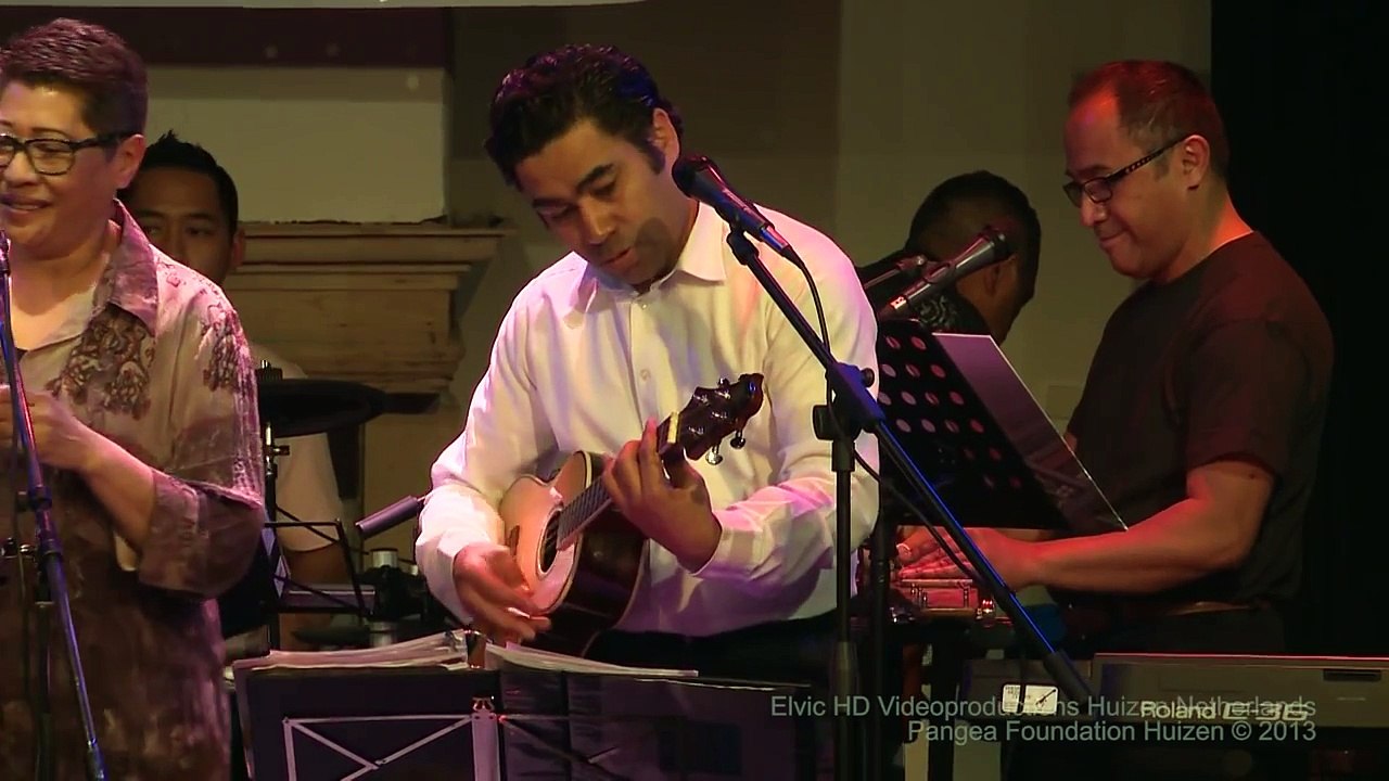 Molukse band Uliasser [1/10] - Royal hawaiian hula