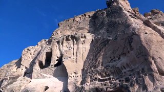 ウチヒサール要塞　カッパドキア　トルコ、エジプト１５日間大周遊