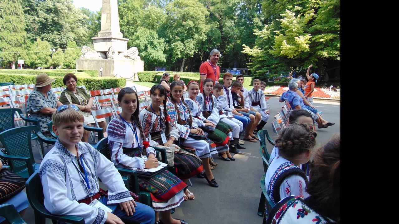 Momente de la deschiderea Festivalului International "Românașul", de la Iași