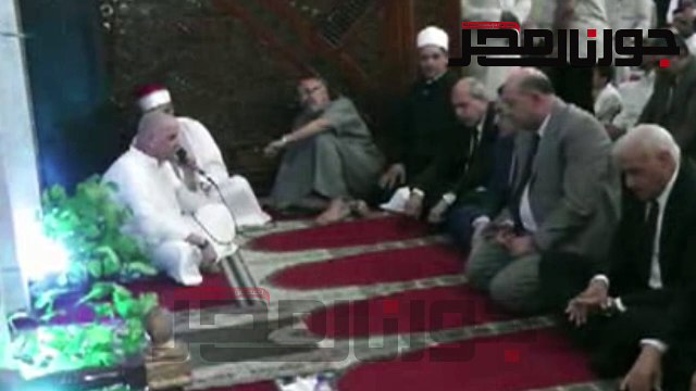 عبد العال والهياتمى والقيادات يؤدون صلاة العيد بمسجد الغريب بالسويس