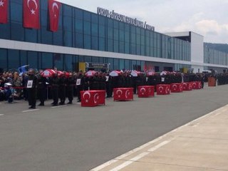 Giresun Şehitlerini Memleketlerine Hulusi Akar Uğurladı