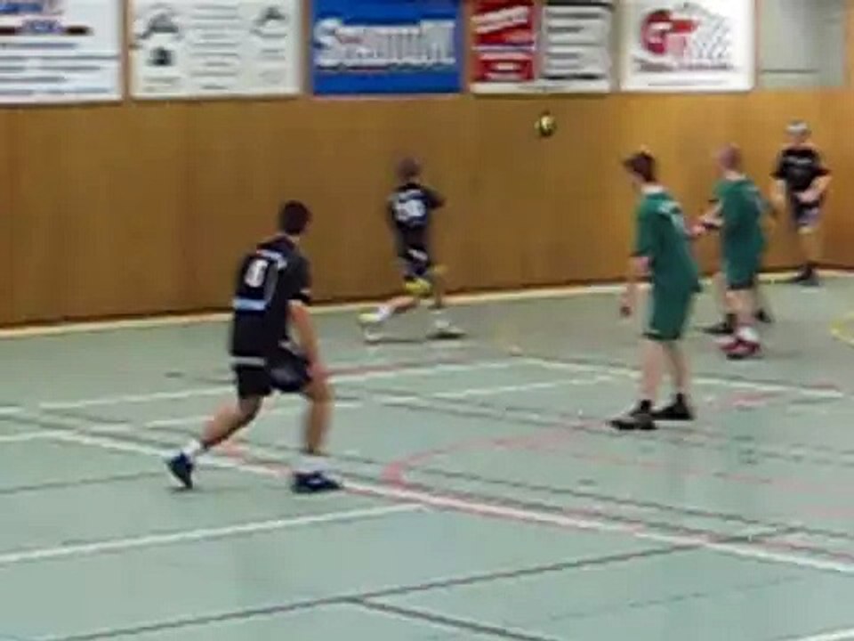 Mini trycker in 10-5 via ribban mot Amager SK