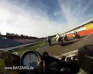 Ce pilote a frôlé la mort... sa réaction : accélérer