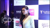 Evelyn Sharma Hot At GQ Best Dressed Of The Year Awards 2016 !!