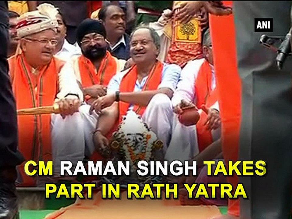 CM Raman Singh takes part in Rath Yatra