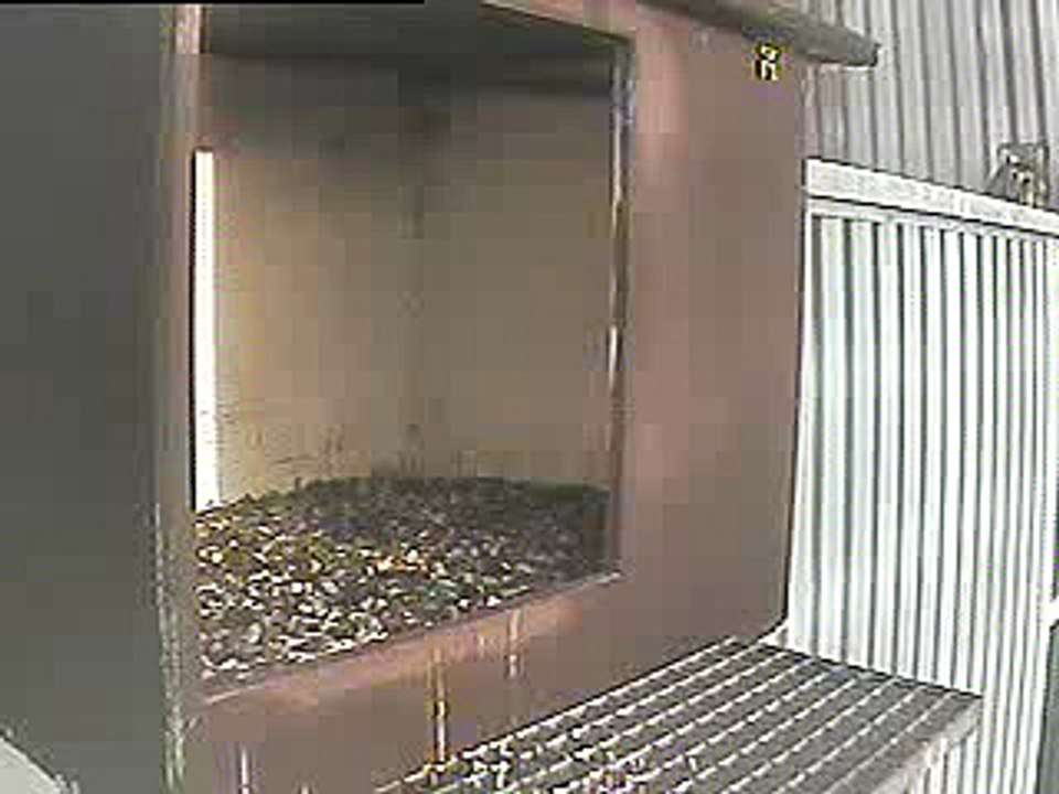 NestCam-2012-09-24-075049_TV_kort_bij_de_kast.wmv