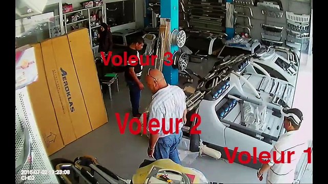 كاميرا مراقبة تفضح عملية سرقة خزنة النقود بمحل بيع إكسسوارات السيارات في سكرة