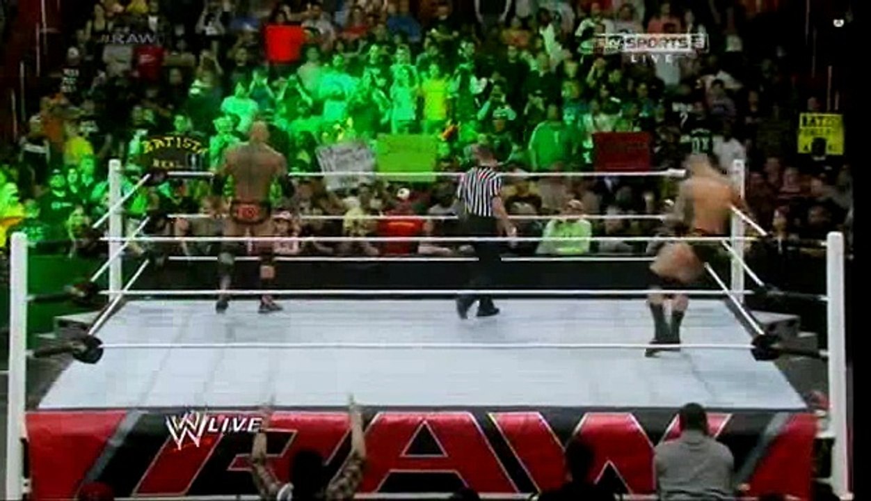 WWE RAW 31/2/14 - Randy Orton vs. Batista - No Disqualification Match