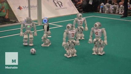 Penalty shootout decides robot soccer World Cup final