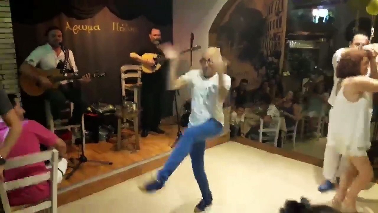 Qefliu i Greqise shfaqet ne gjithe boten