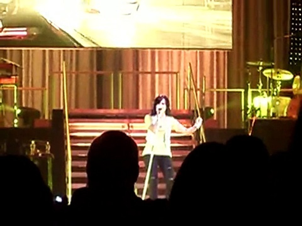 Solo - Demi Lovato (Hartford CT 6/26/09)