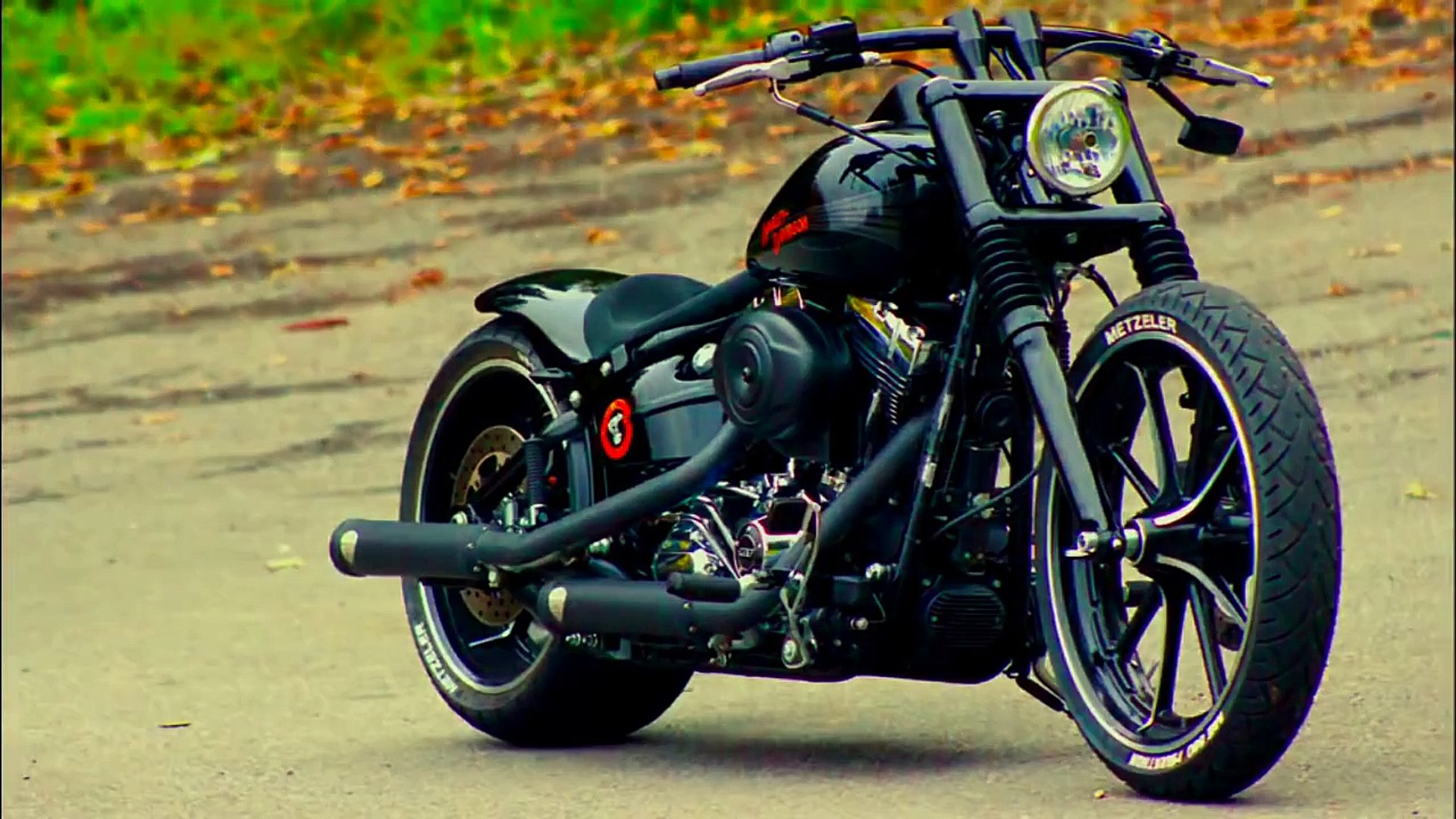 Harley Davidson Softail Breakout Fxsb Customizing 2013 2015 Video Dailymotion