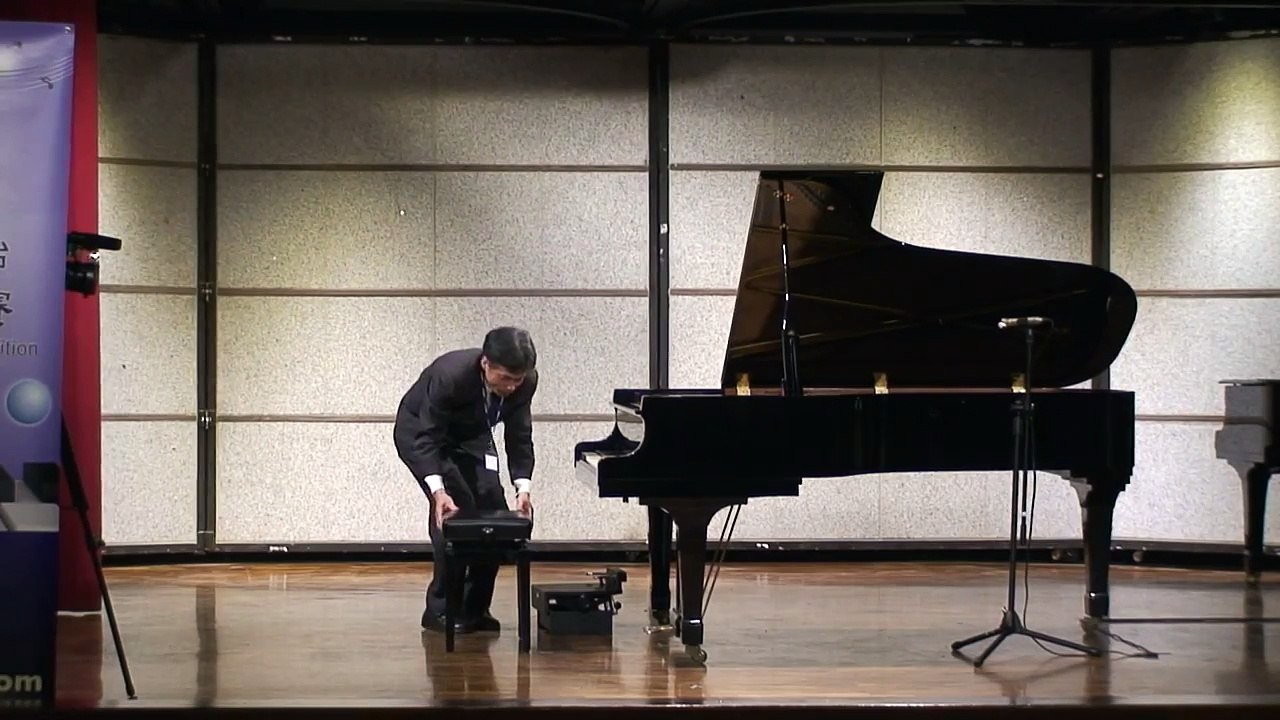 糖糖(8y) 2013/12/15 F. CHOPIN, C sharp minor,("Fantaisie-Impromptu" op. 66)蕭邦幻想即興曲66(練習篇15)