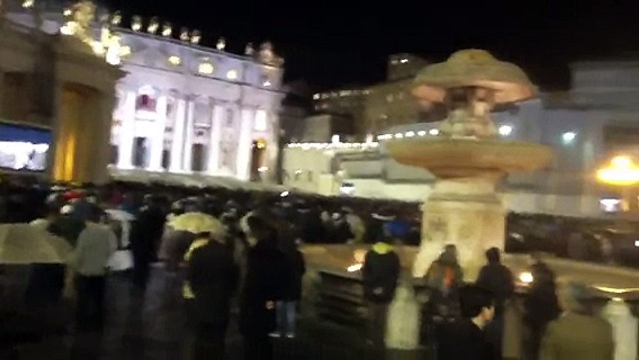 Conclave, giorno 1 - 19:41 prima fumata nera