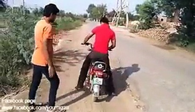 Inn Larko Ka Shughal Dakay Zara - Punjabi Funny Video - Video Dailymotion