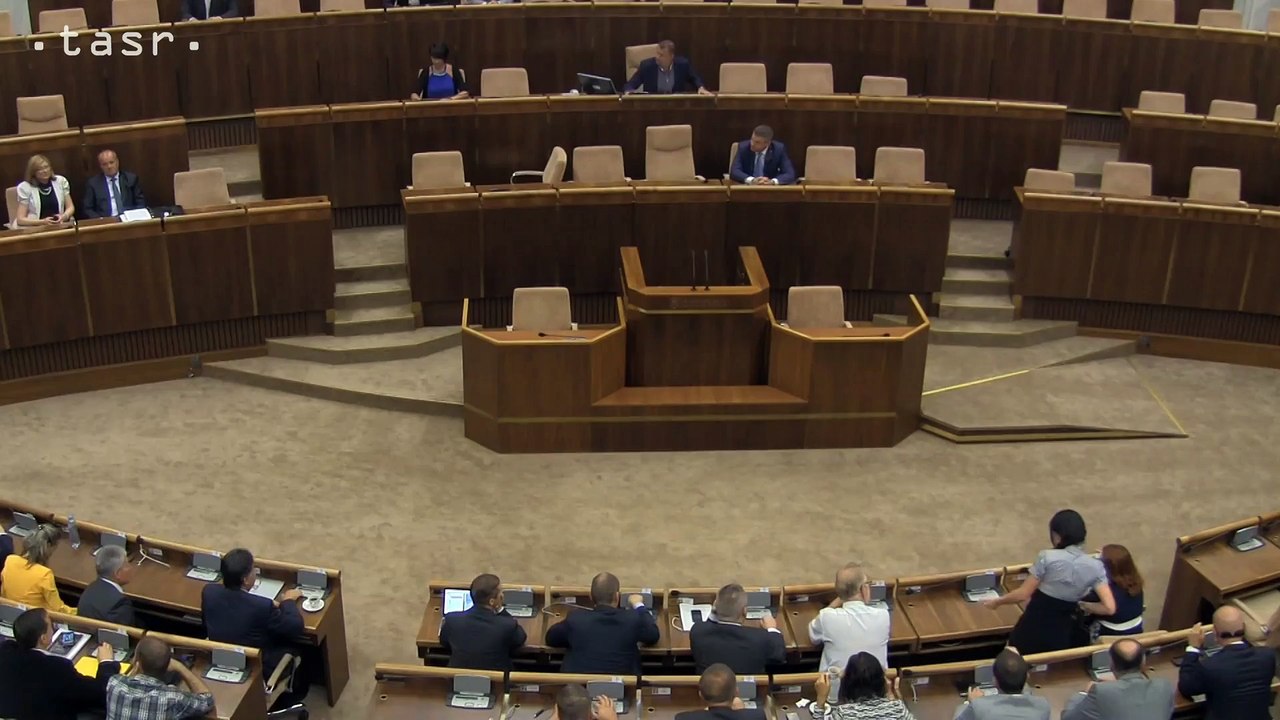 NRSR: Odvolávanie R. Fica sa nezačalo ani na tretí pokus, čaká sa hodinu