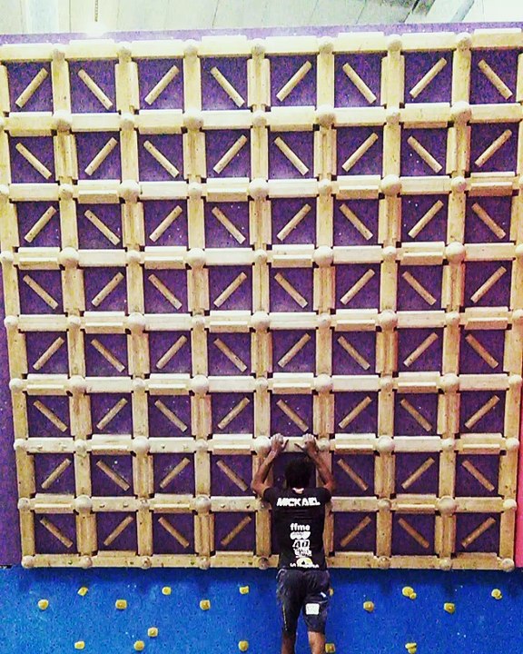 Adrénaline - Escalade : Ca monte vite pour Mickael Mawem !