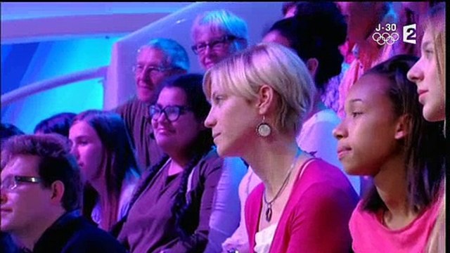 Un candidat de Nagui raconte comment il est arrivé nu dans le lit de... sa belle mère ! Regardez