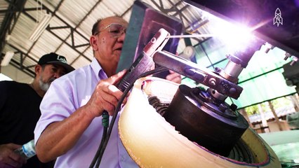 Mosha l'éléphant peut à nouveau marcher grâce à sa prothèse !