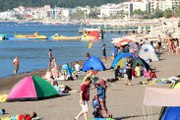 Otellerde Yer Kalmadı, Marmaris'e Giden Tatilciler Plajlarda Kalıyor