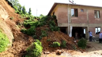 Rize'deki Toprak Kayması