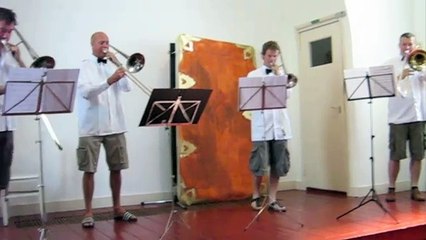 Trombadours Hoenzadriel 27 juni 2010 film 2 van 3.m4v