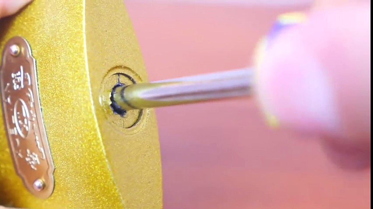 How to open a lock (Three tricks)