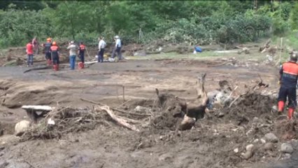 Sel ve Heyelanda Kaybolan 2 Kişiyi Arama Çalışmaları Devam Ediyor