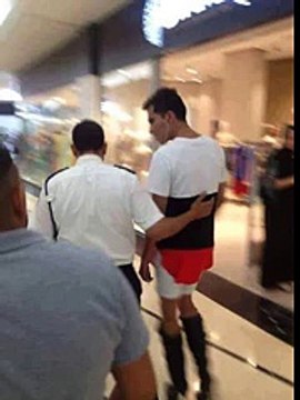 حصري منذ قليل - تم طرد هذا الجرذ المخنث قبل قليل في اللاك 2 . تفرجوا يا عباد شنوة لابس !!!!