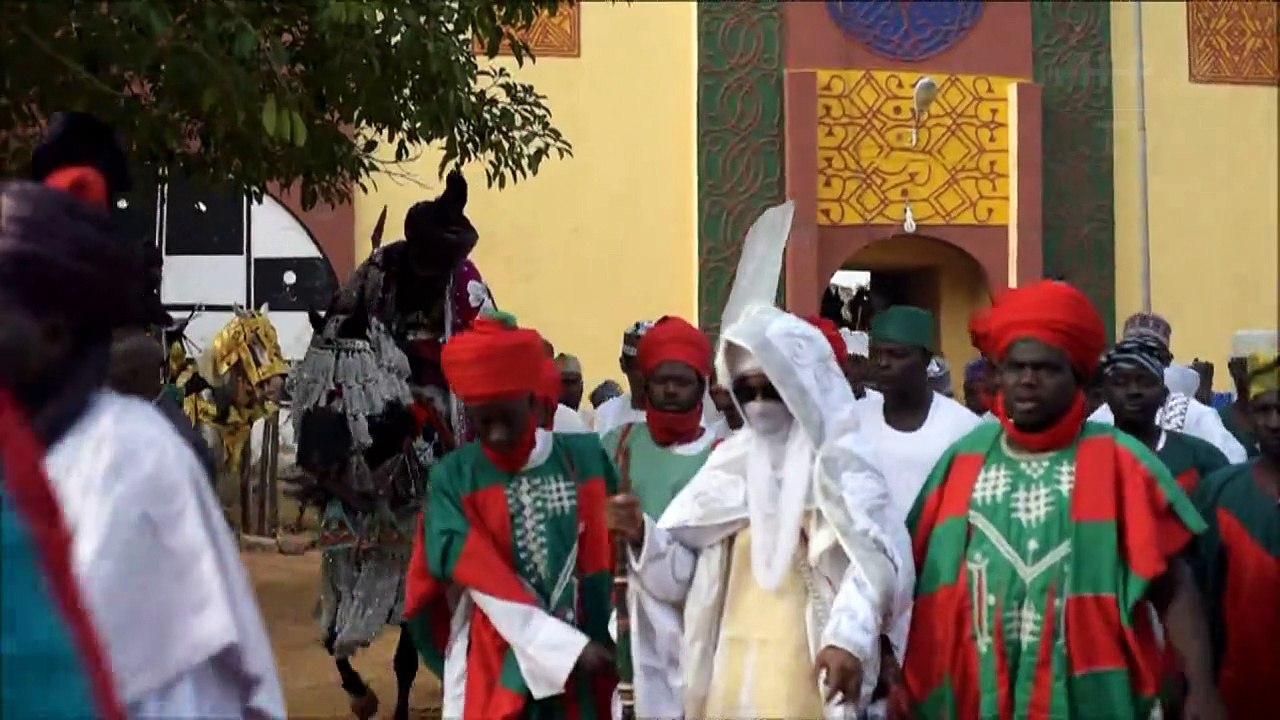 Une ville du Nigeria célèbre la fin du Ramadan à cheval