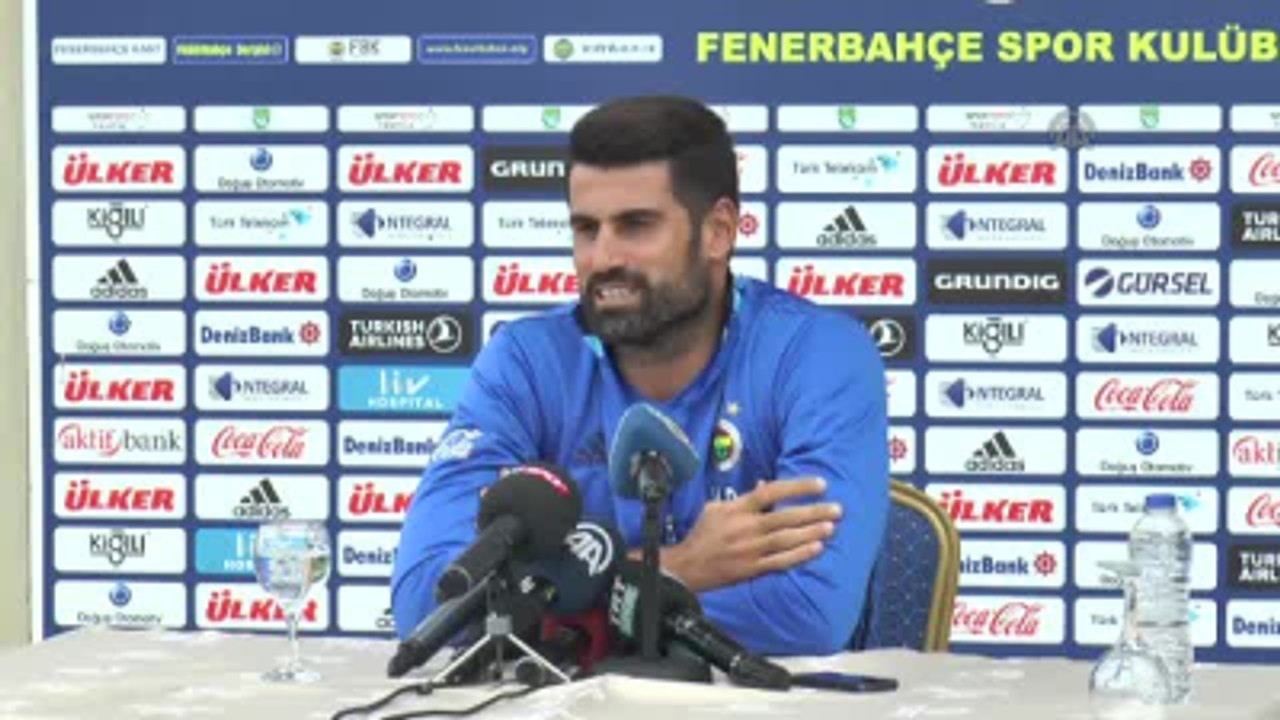 Fenerbahçeli Kaleci Volkan Demirel Basın Toplantısı Düzenledi (3)